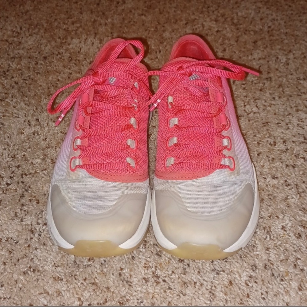 Under Armor Women's running shoes